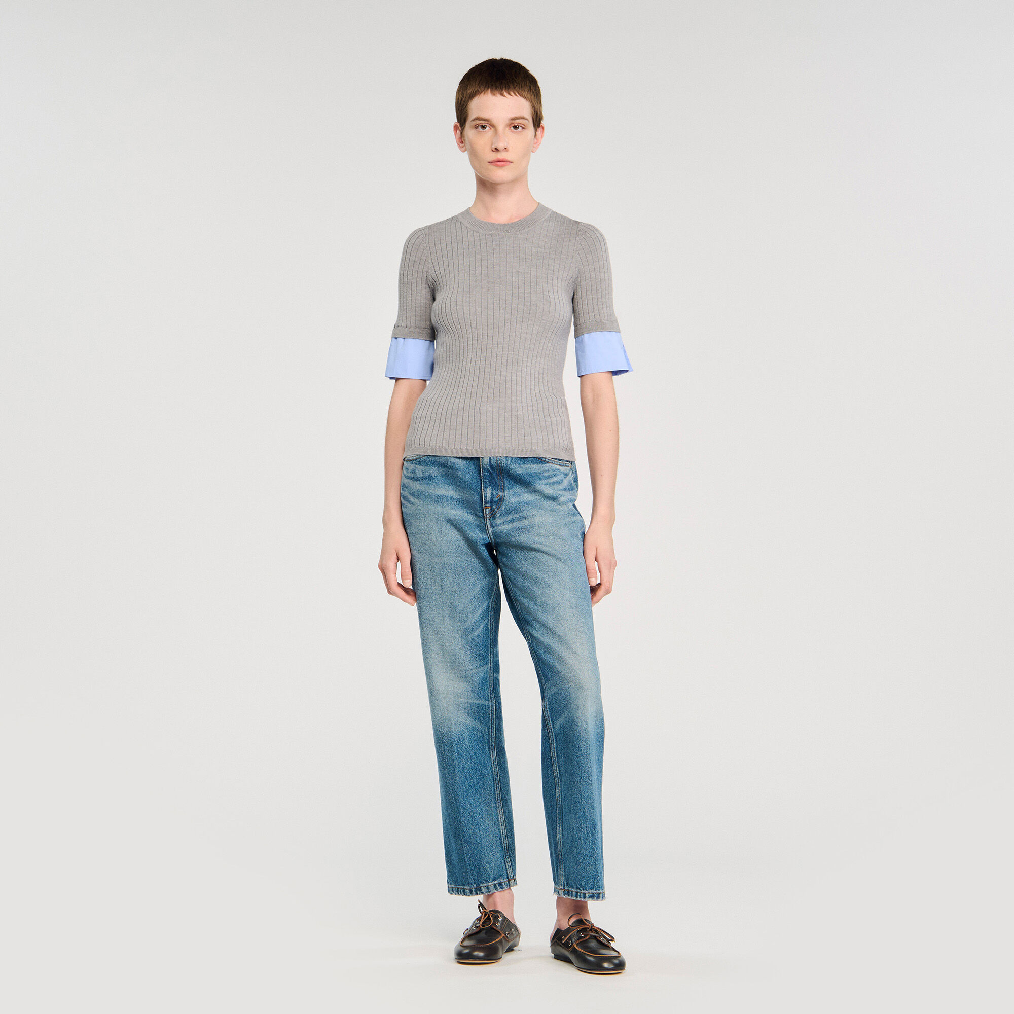 Sweater with contrast short sleeves
