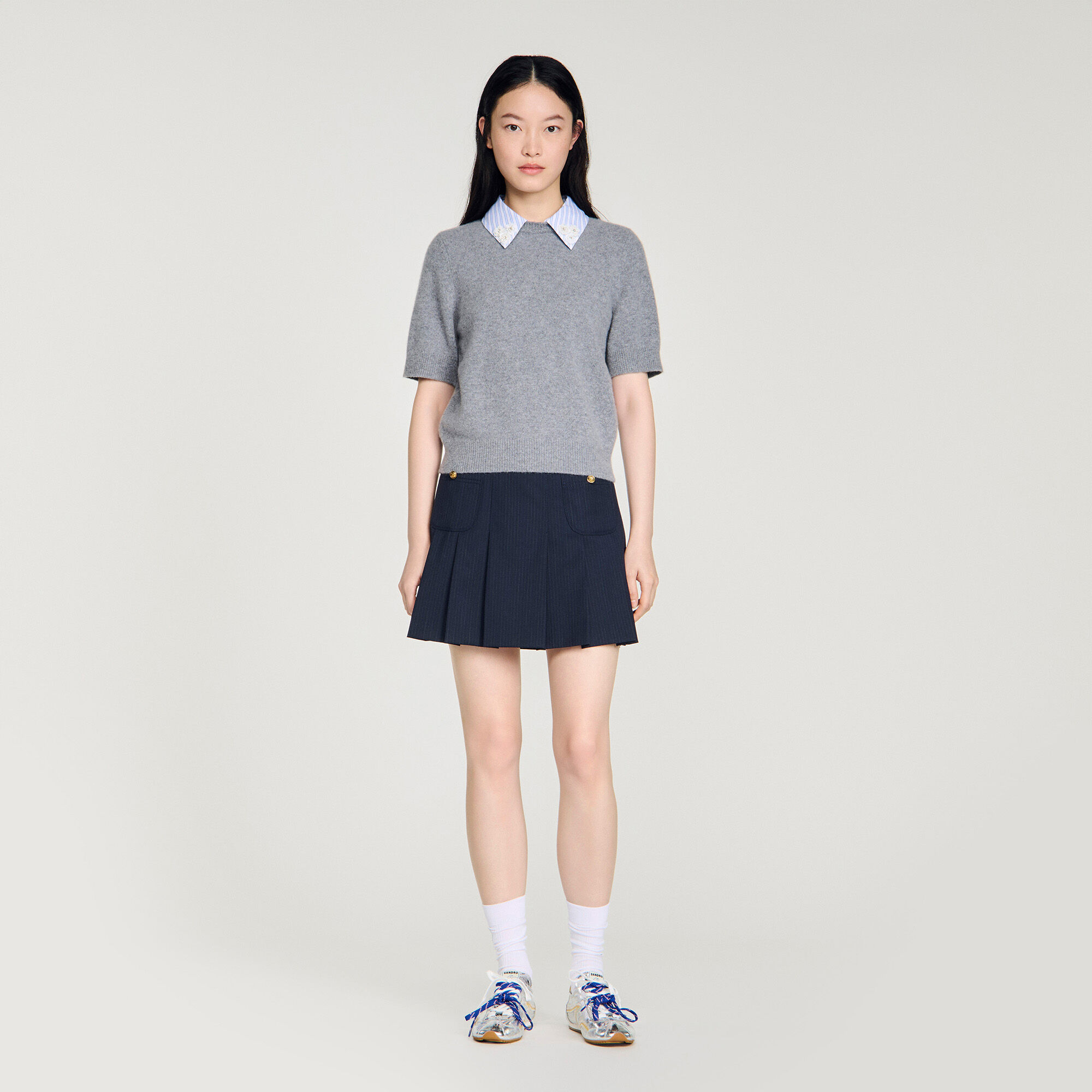 Detachable collar wool sweater