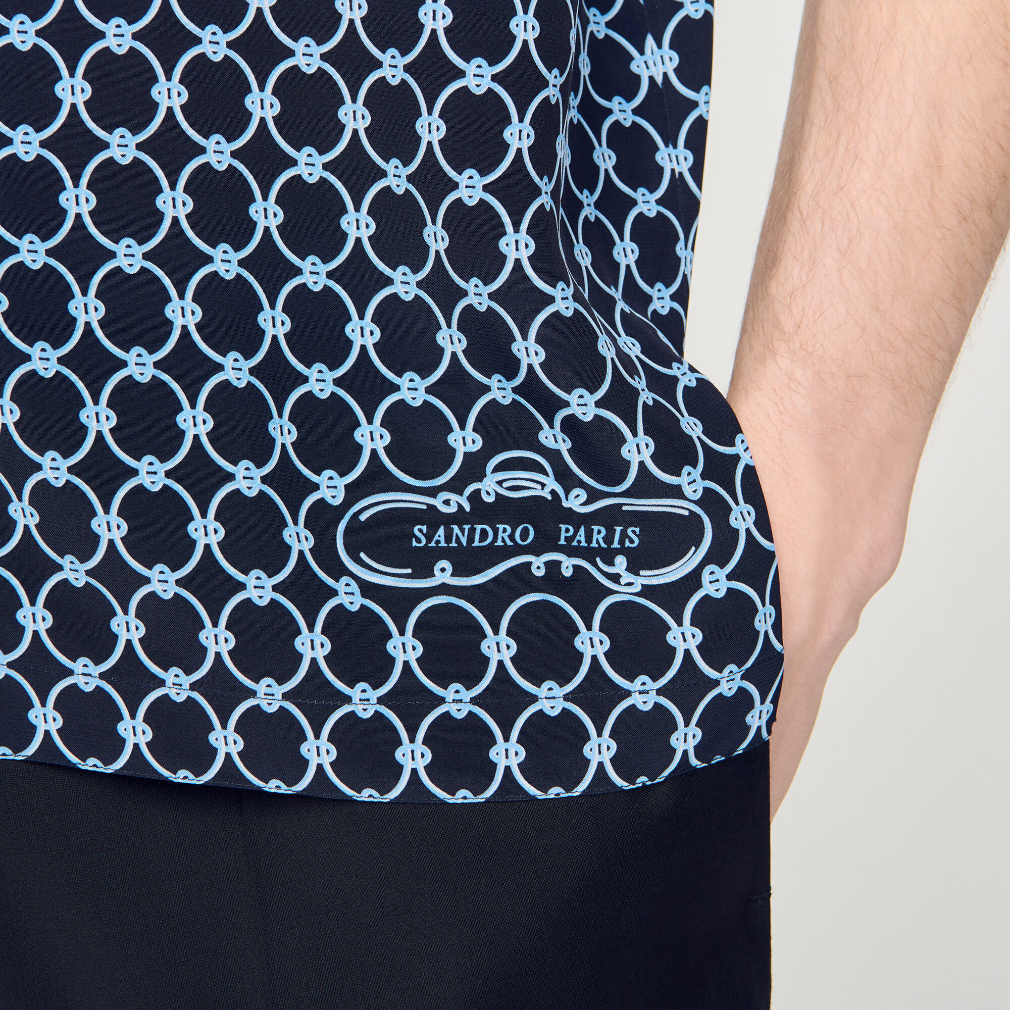 Link print loose-fit shirt