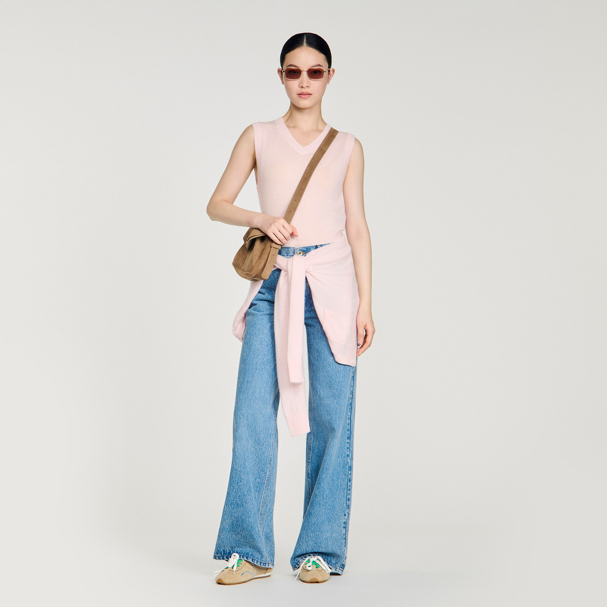 Embroidered short wool cashmere vest