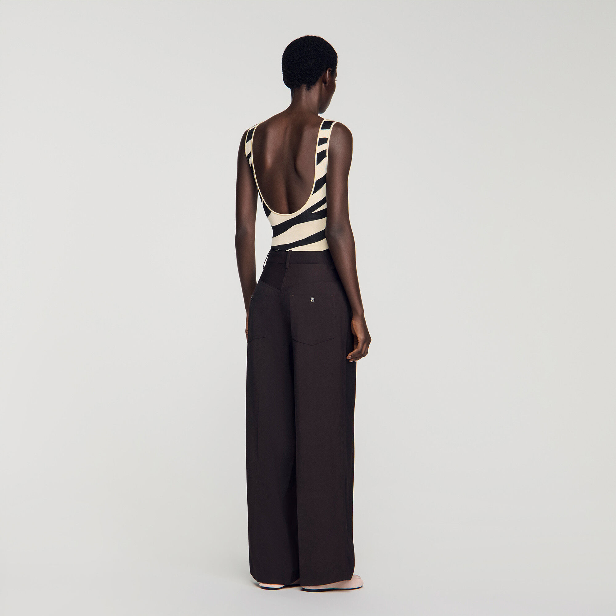 Wide-leg trousers
