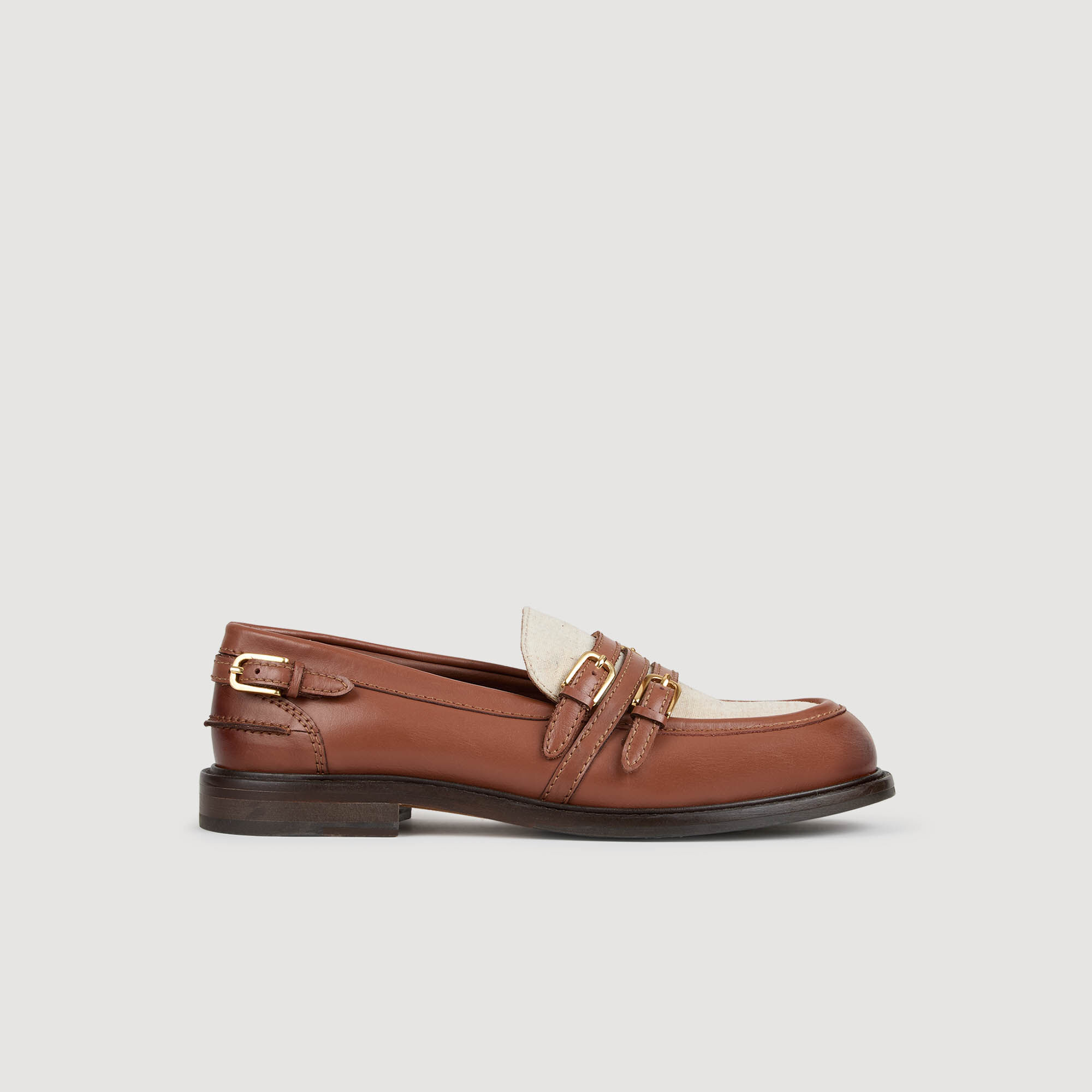 Contrasting leather loafers