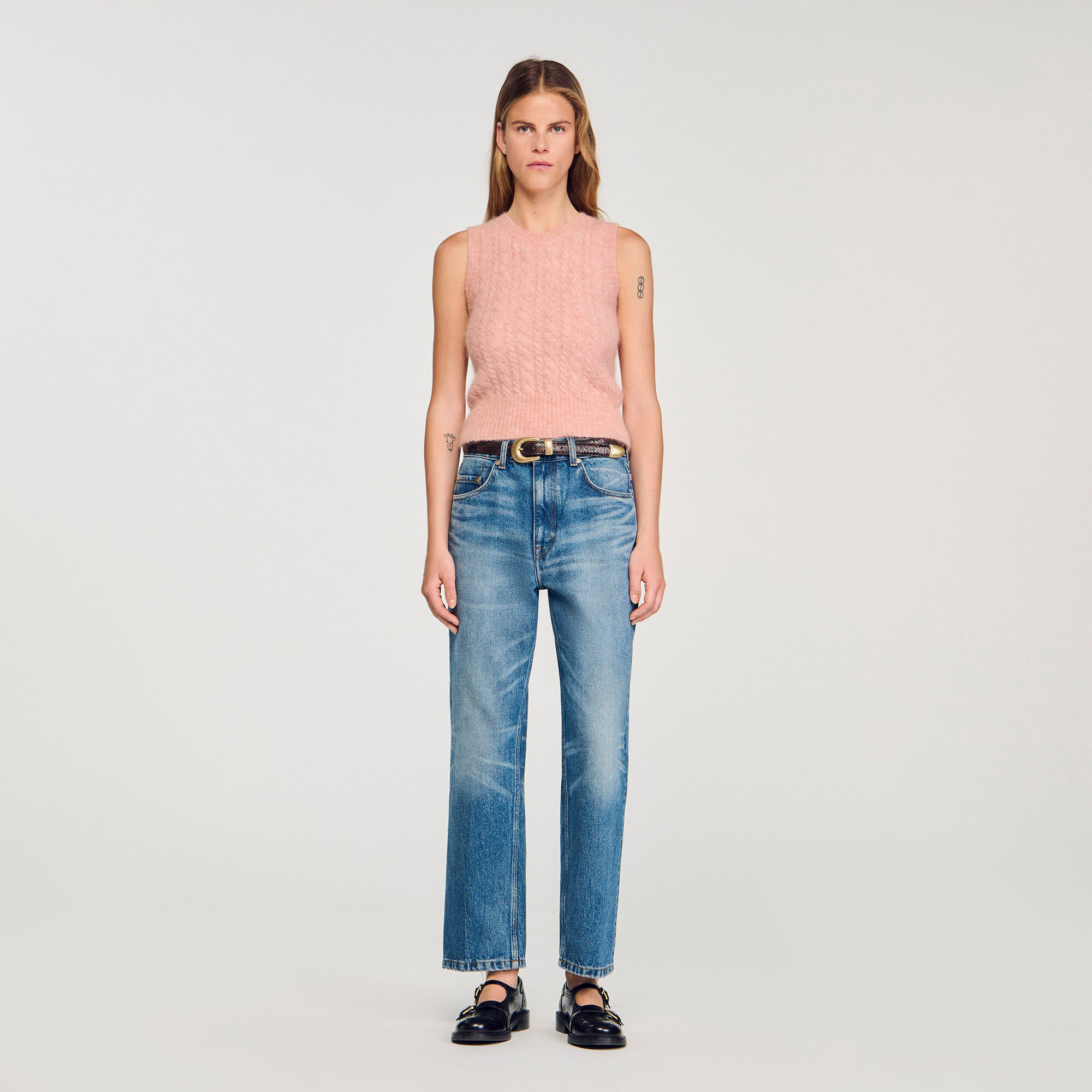 Sleeveless brushed cable knit sweater