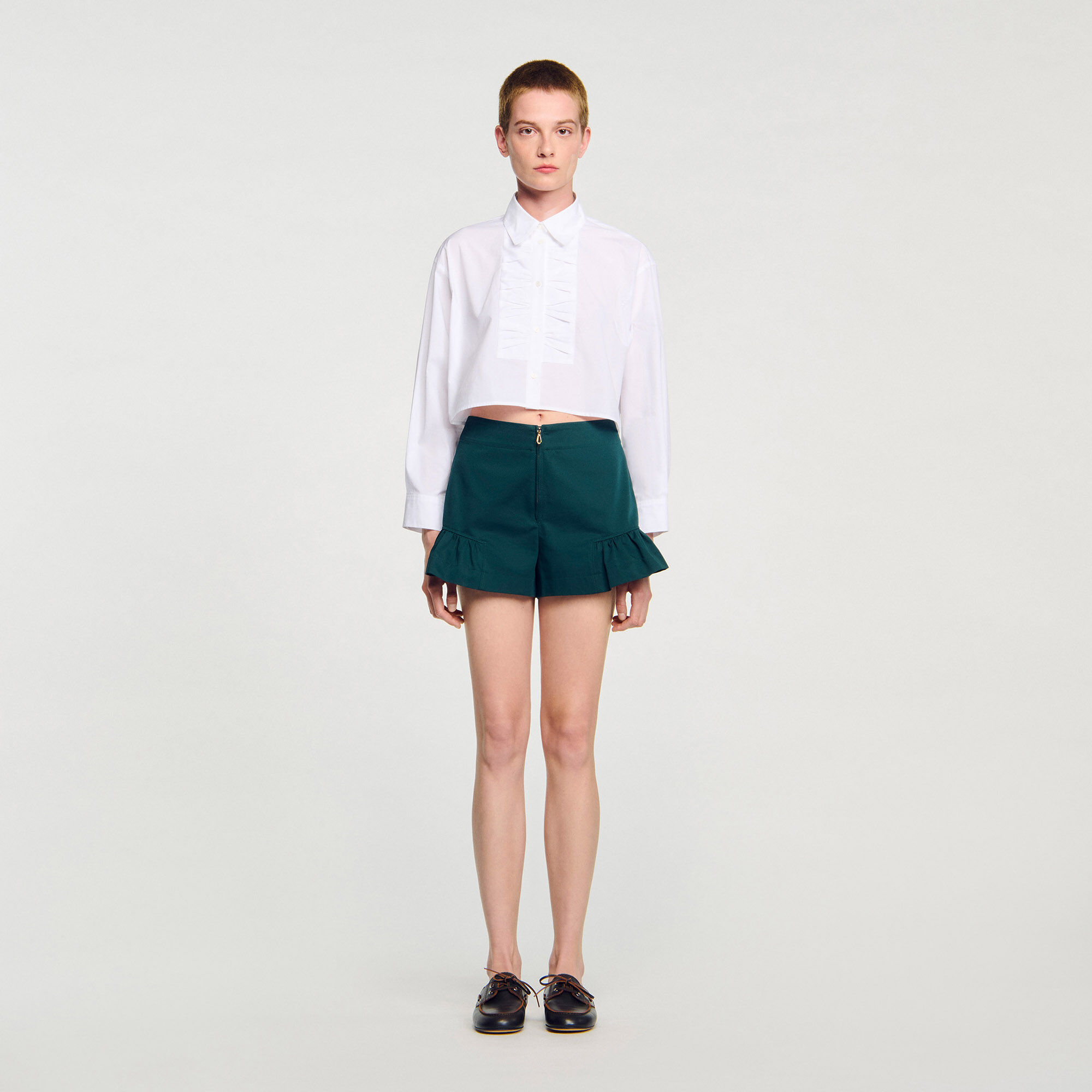 Flared ruffled shorts