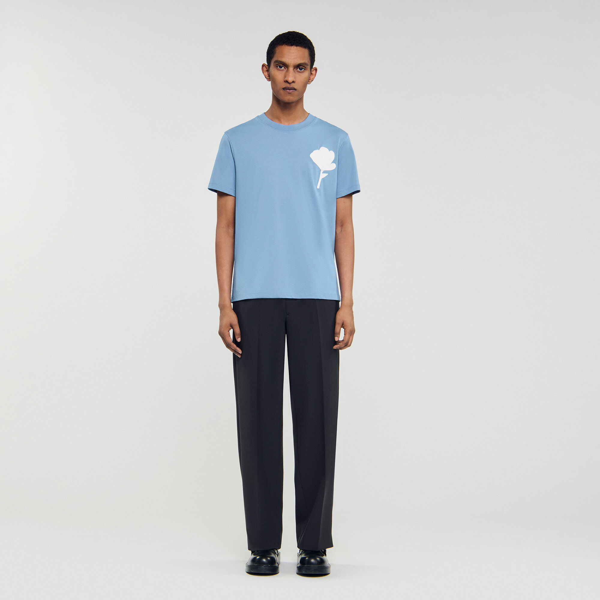 T-shirt with flower patch