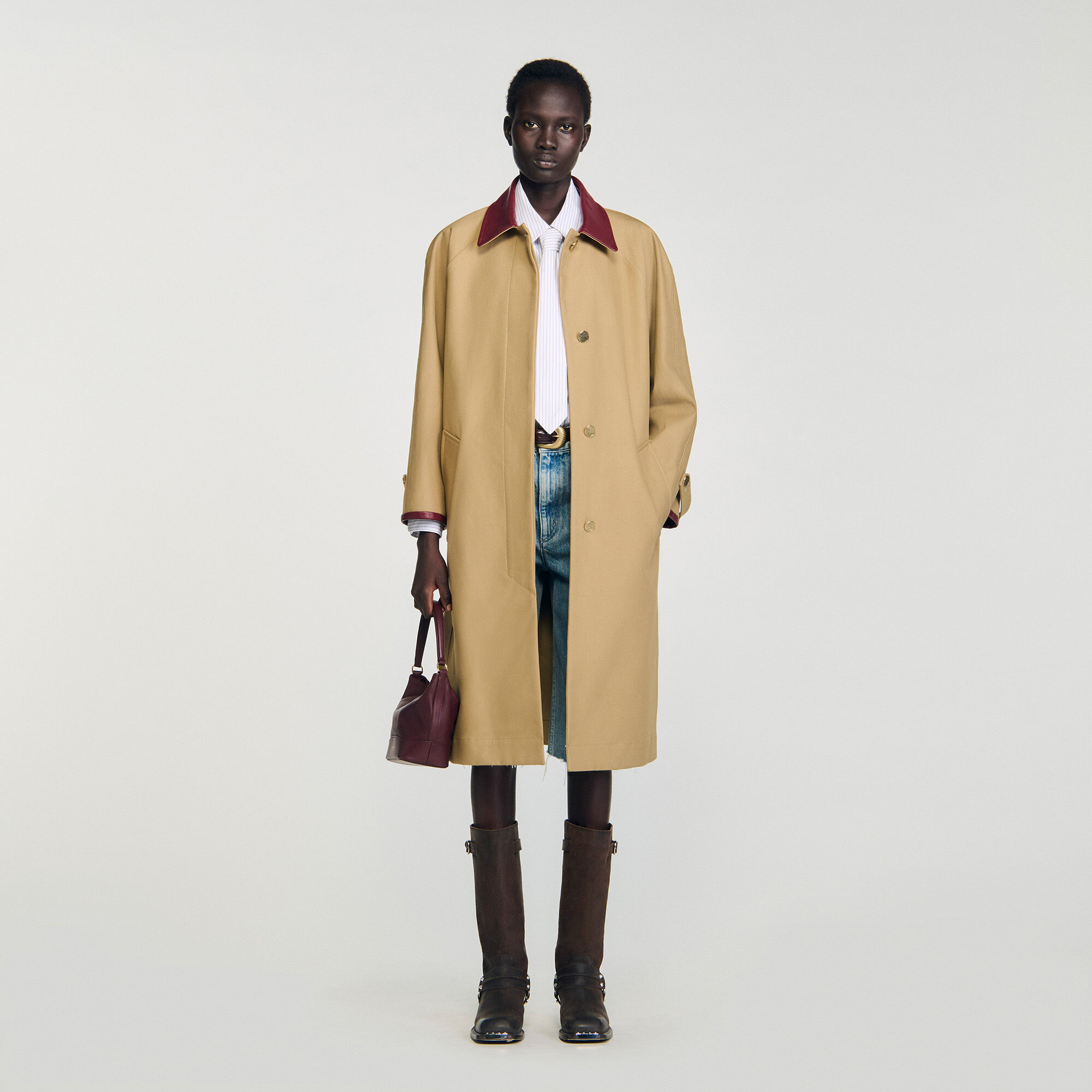 Trench coat with leather collar